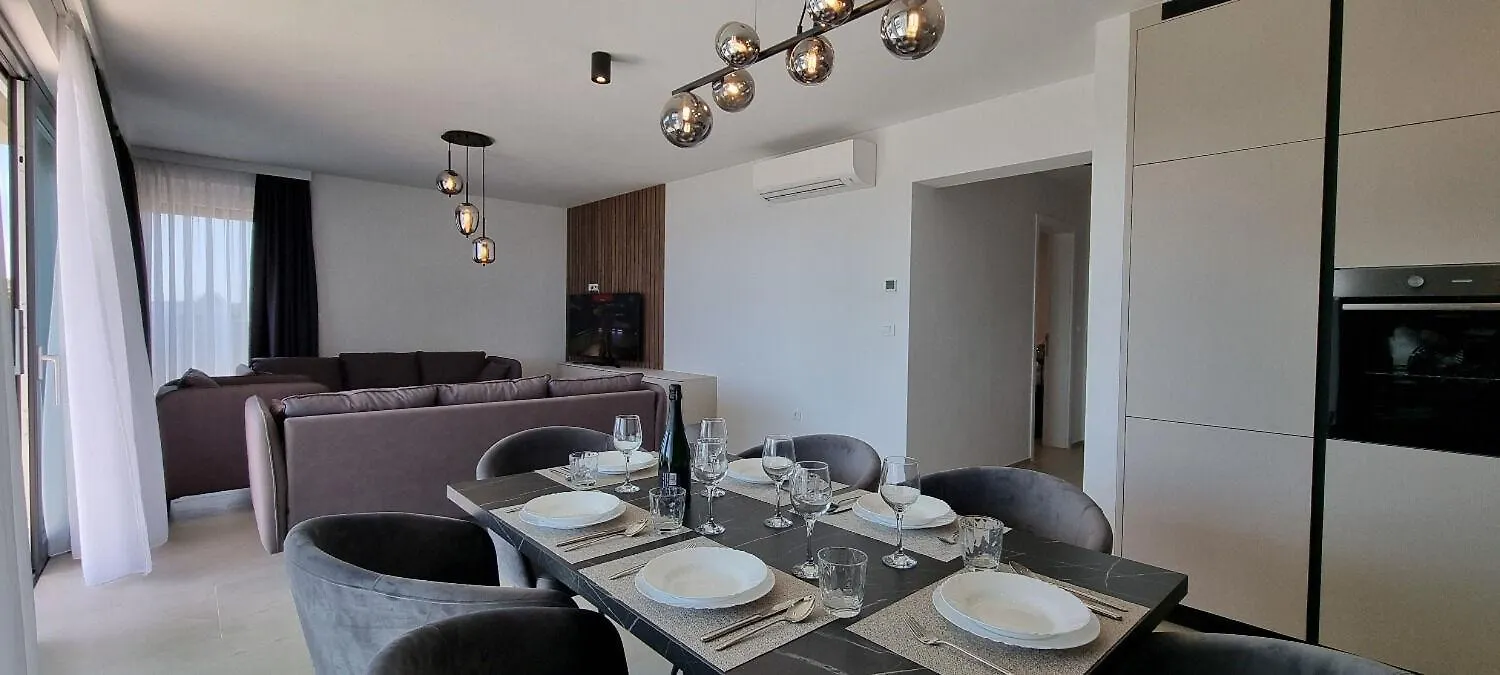 Apartments Mark 2 - 100 M From Sea Medulin