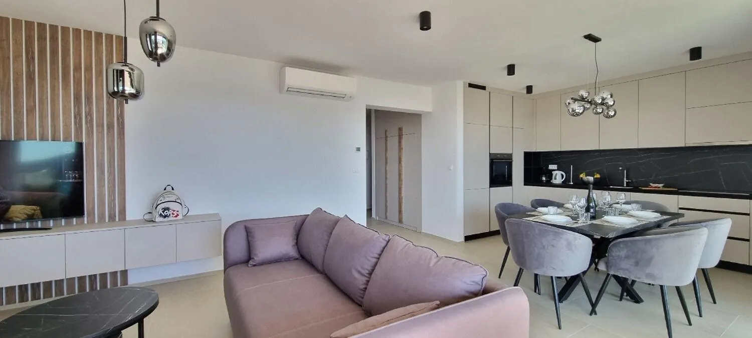 Apartments Mark 2 - 100 M From Sea Medulin 0*,